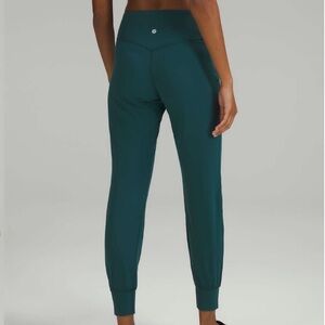 Lululemon Align High-Rise Joggers in Green Jasper